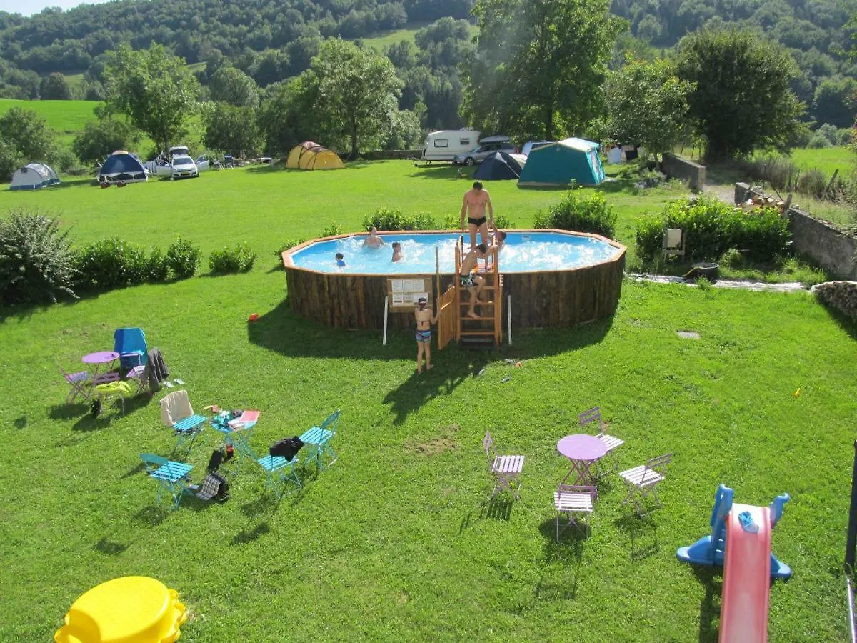 Bed and Breakfast Goute La Vie Marchamp Francja