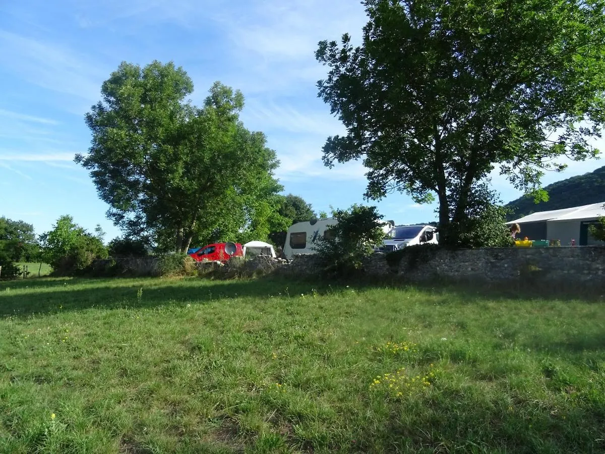 Bed and Breakfast Goute La Vie Marchamp Nocleg ze śniadaniem